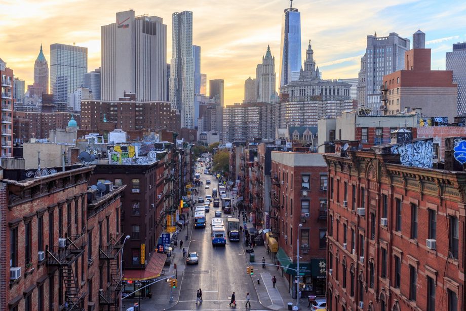 Manhattanites need to make $115K to afford the average 1BR rent in the borough: report